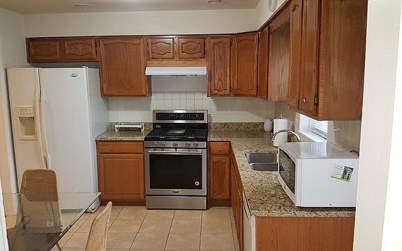 5th image of 7144 N Keeler Ave