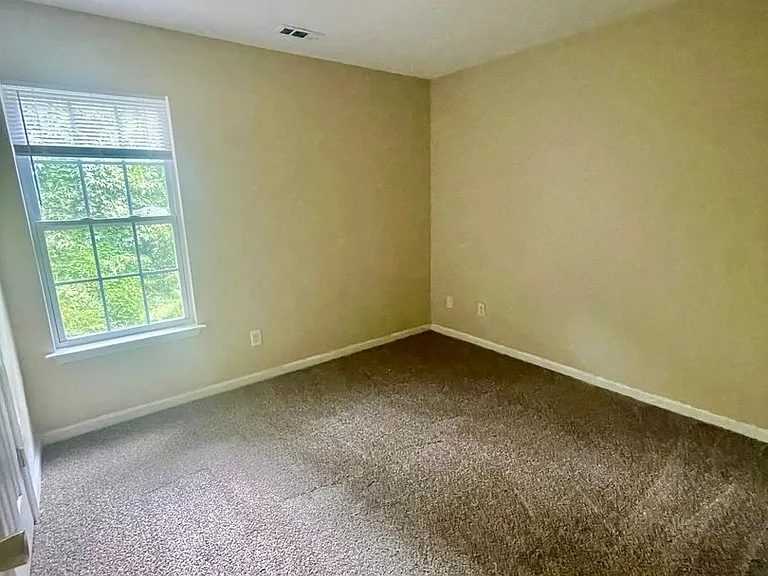 6713 Mallard Creek Rd — Photo 5