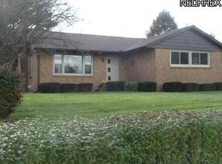 2620 Brightwood Rd SE, New Philadelphia, OH 44663