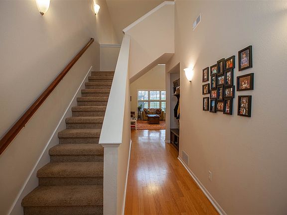 3rd image of 1020 Burton Pl