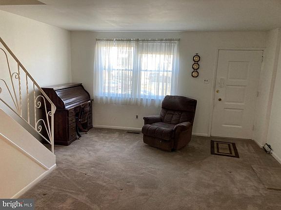 3rd image of 8665 Jackson St