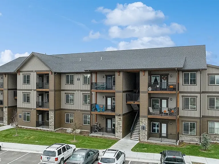 Eagle Valley Ranch Apartments — Photo 3