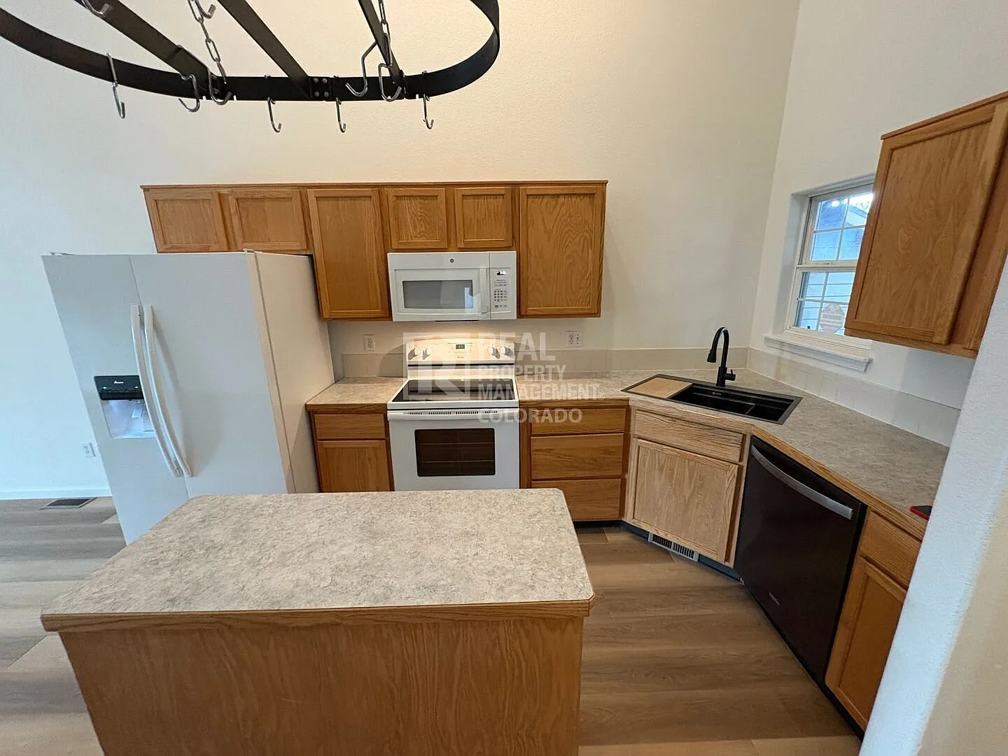 3-bedroom, 2-bathroom duplex in a fantastic Evans location! — Photo 4