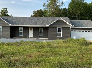 1115 W Cemetery Rd, Cookeville, TN 38506