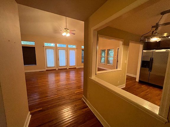 3rd image of 257 Starmount Dr