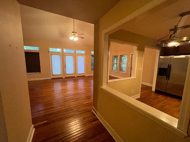 257 Starmount Dr — Photo 3