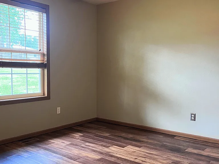 5215 W Harp Hollow Rd — Photo 6