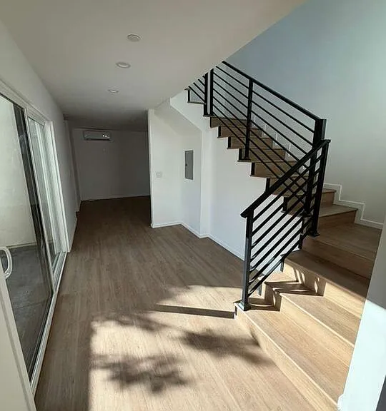 5417 Gentry Ave — Photo 10