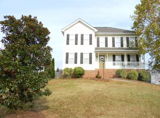 3785 Field Sedge Dr, Winston Salem, NC 27107