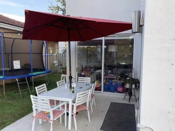 9009 SW 214th St, Cutler Bay, FL 33189