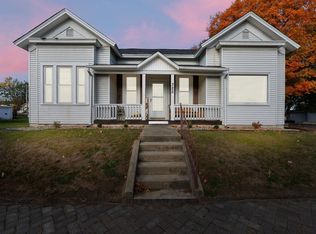 325 N Wayne St, Warren, IN 46792