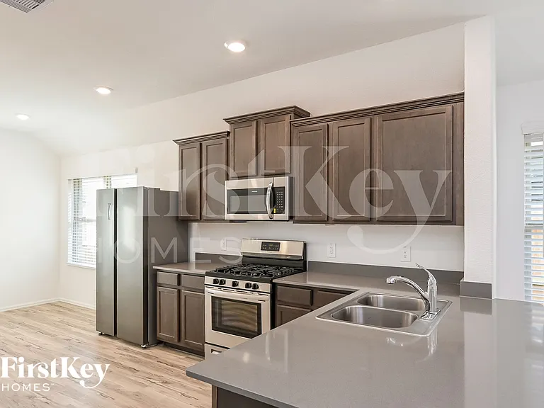 18435 Summit Ranch Dr — Photo 7