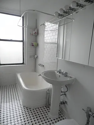 Rented by Bohemia Realty Group | media 39