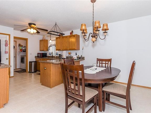 2nd image of 2909 SW Townpark Dr