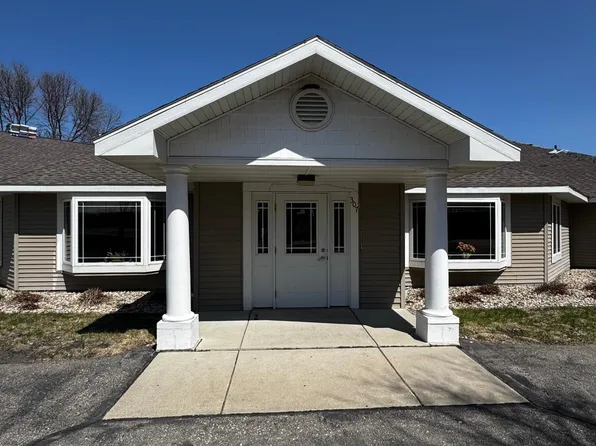 307 Roseland Ave APT 5, Prinsburg, MN 56281