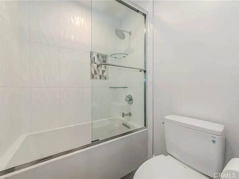 941 W Carson St #306 — Photo 17
