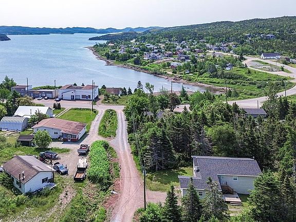4th image of 100A Main Road