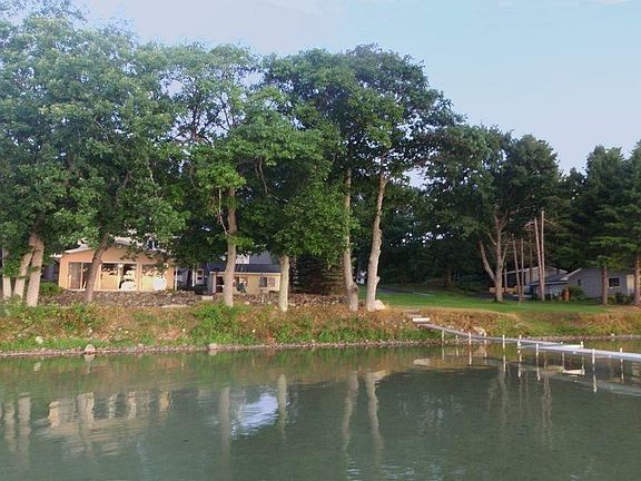 2nd image of 3192 W Higgins Lake Dr
