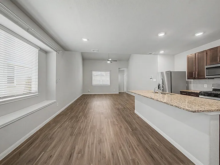 13820 Goldeye Dr — Photo 6