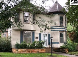 343 N 2nd St, Lindsborg, KS 67456