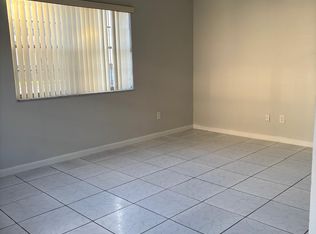 615 NE 10th St APT 101, Hallandale Beach, FL 33009