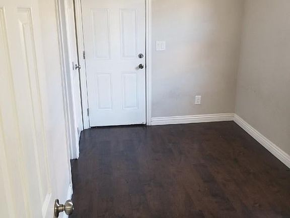 3rd image of 413 E Nevada St