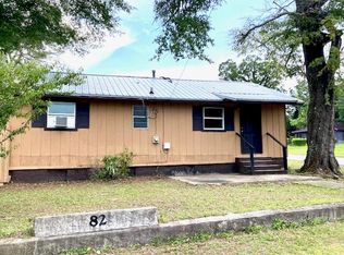 82 N 1st St, Defuniak Springs, FL 32433