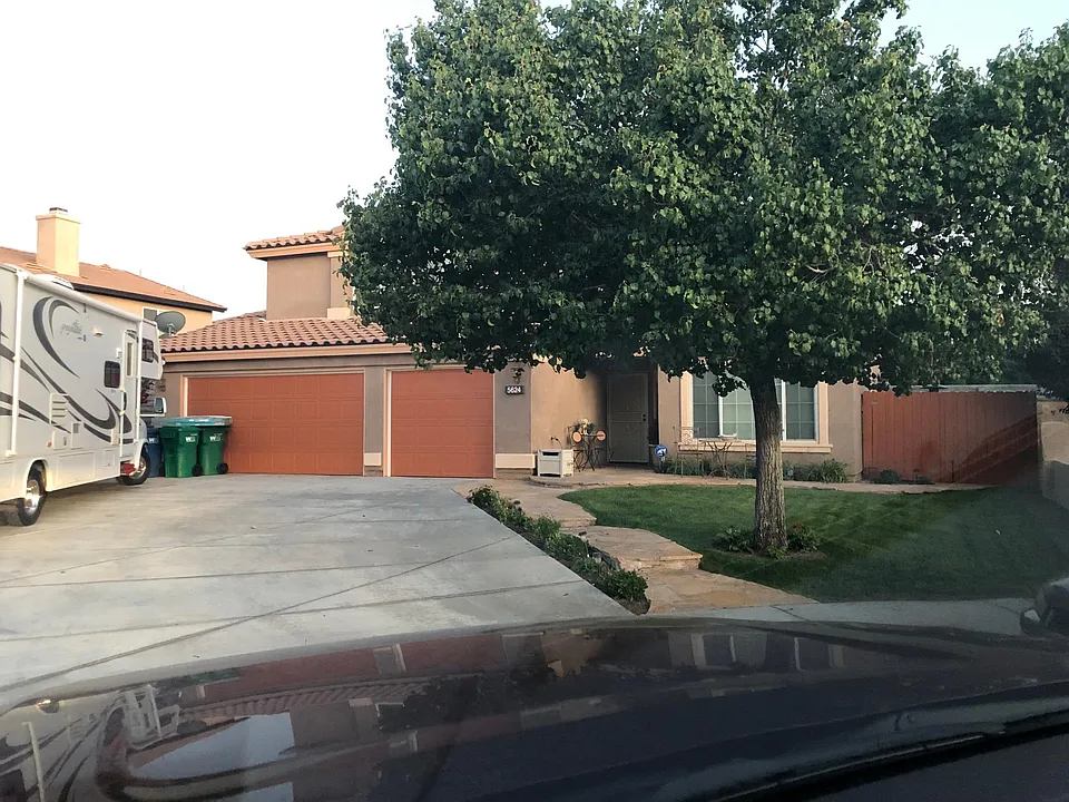 5624 Plaza Ct