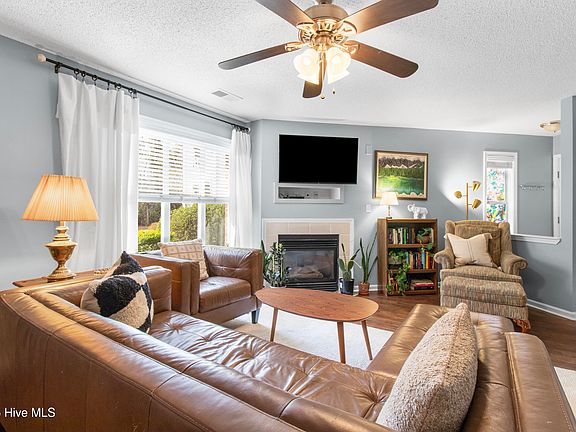 4th image of 4130 Breezewood Drive #102