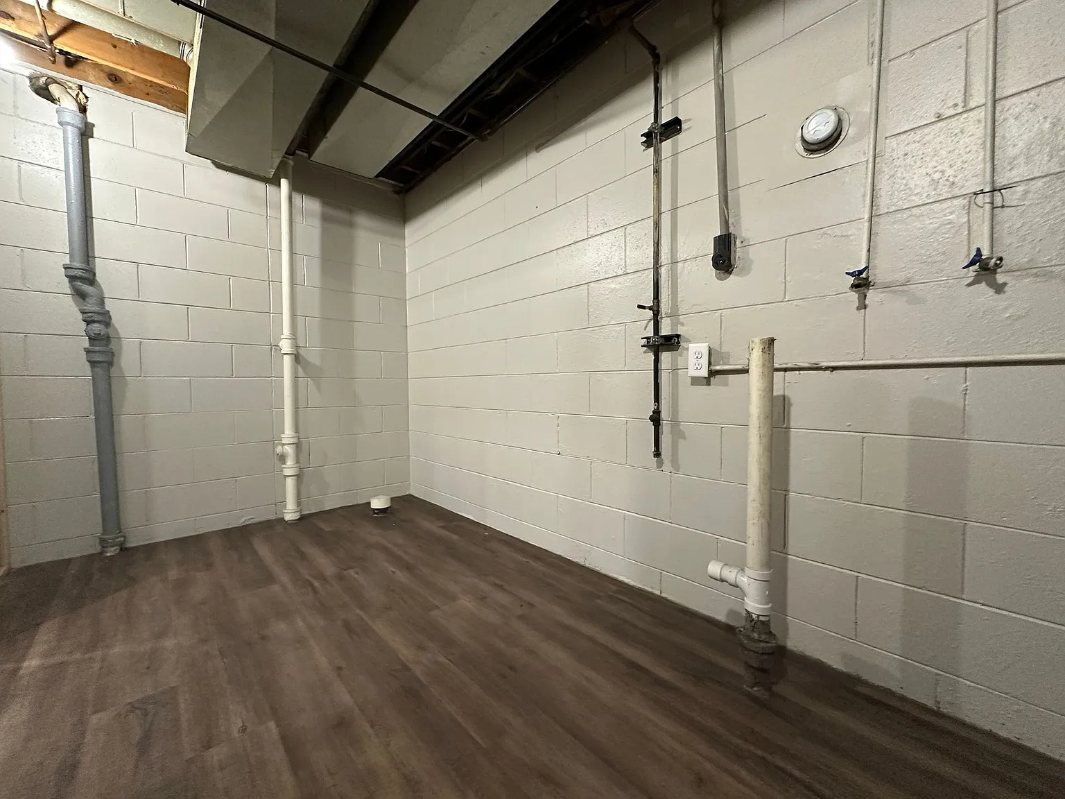 1513 Woods Ave — Photo 3