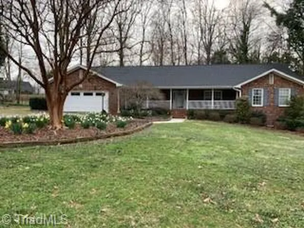 16 Wheaton Cir, Greensboro, NC 27406