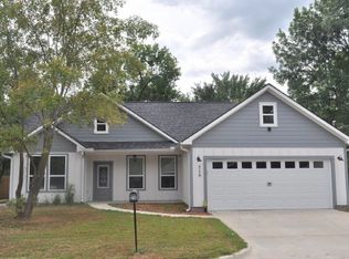 210 Calvert St, Sulphur Springs, TX 75482