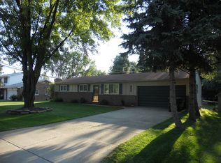 45433 Wakefield St, Shelby Township, MI 48317