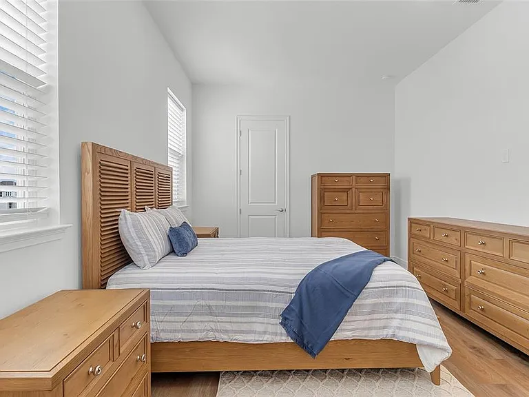 9687 Macbride Dr — Photo 13