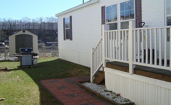 3rd image of 98 Woodland Park