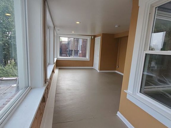 5th image of 3314 California Ave #A