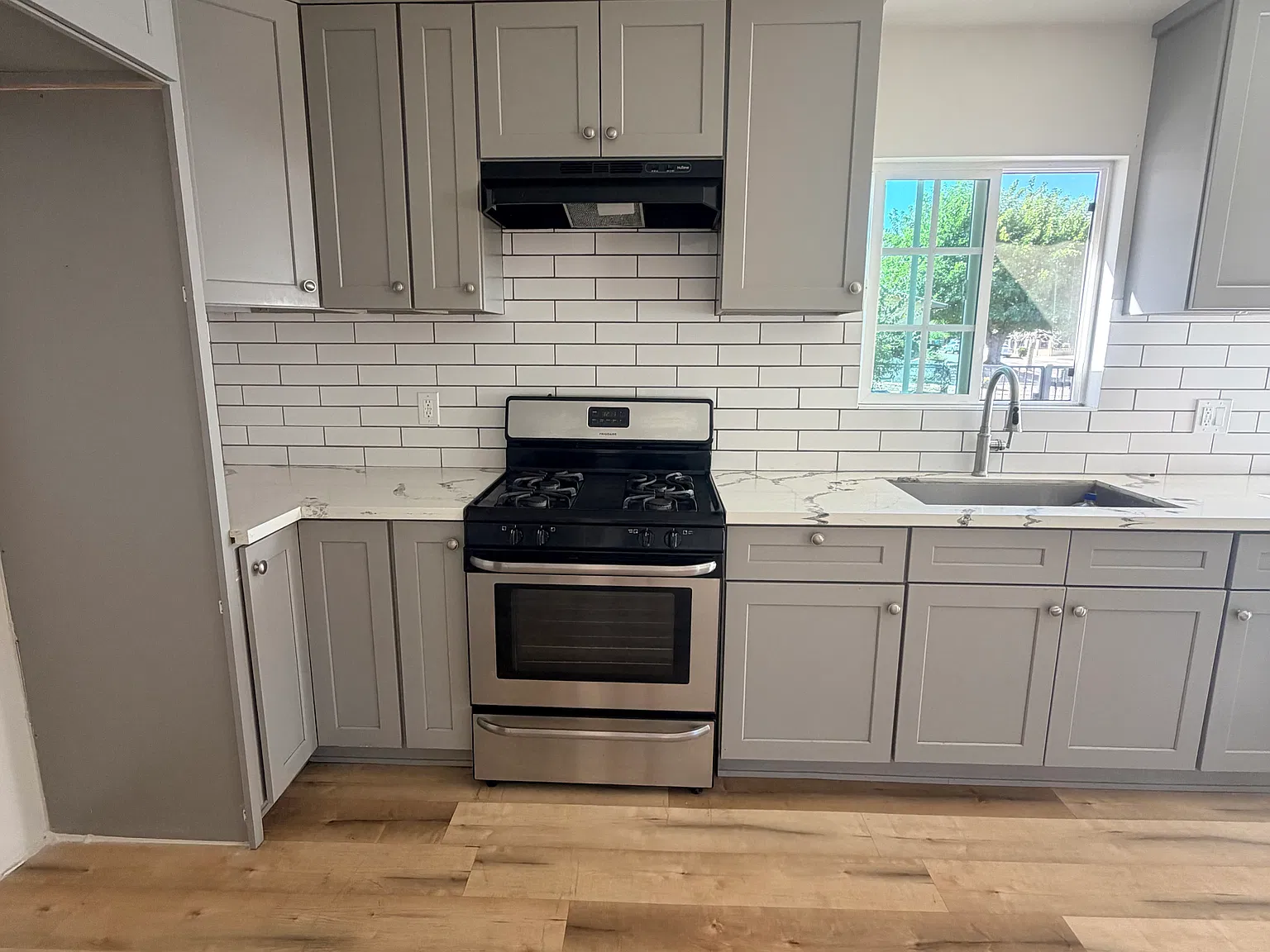 2 bed, $2,000 — Photo 3