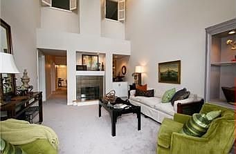 4th image of 3713 Somerset Dr