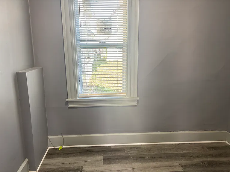 4019 Newark Ave #2 — Photo 9