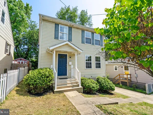 3901 Lawrence St, Brentwood, MD 20722
