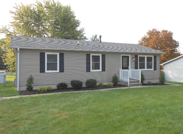 1st image of 229 E Hawthorne Dr