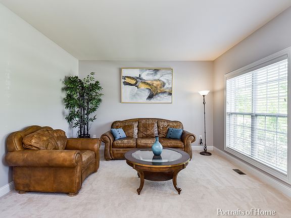 4th image of 39W597 Bealer Cir