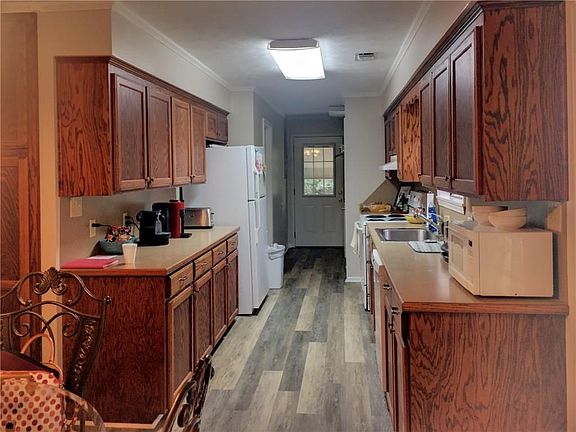5th image of 5090 Haran St