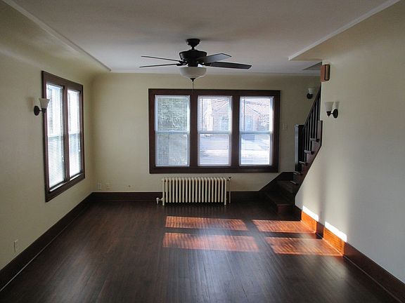 5th image of 1842 Cambridge Ave