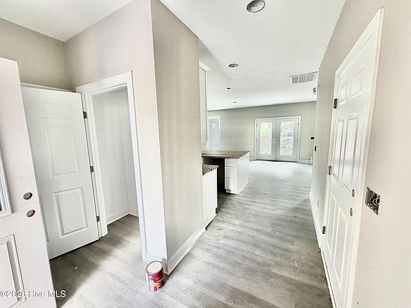 2nd image of 2886 Fox Run Circle