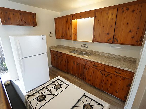 5th image of 1462 Grand Ave