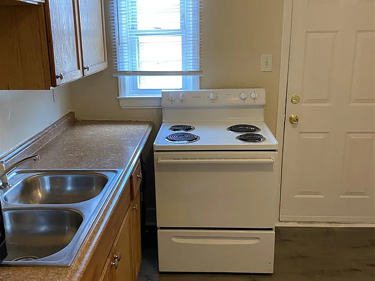 3100 Zircon St #1 — Photo 6