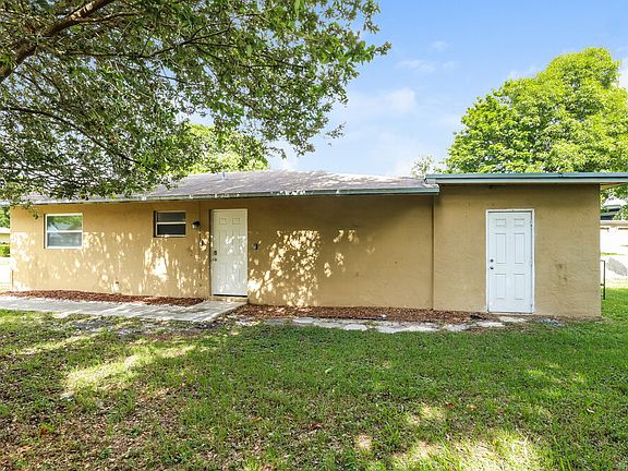 4th image of 5770 Bermuda Cir S
