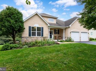 421 Westview Dr, Avondale, PA 19311