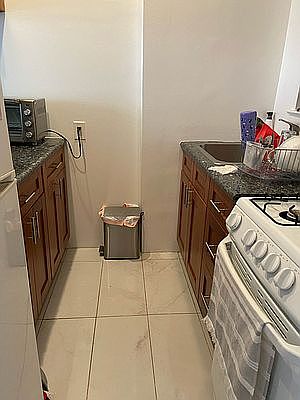 3rd image of 214 E 83rd St APT 3D